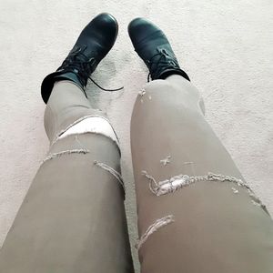 |3/$30| Custom Distressed Jeans